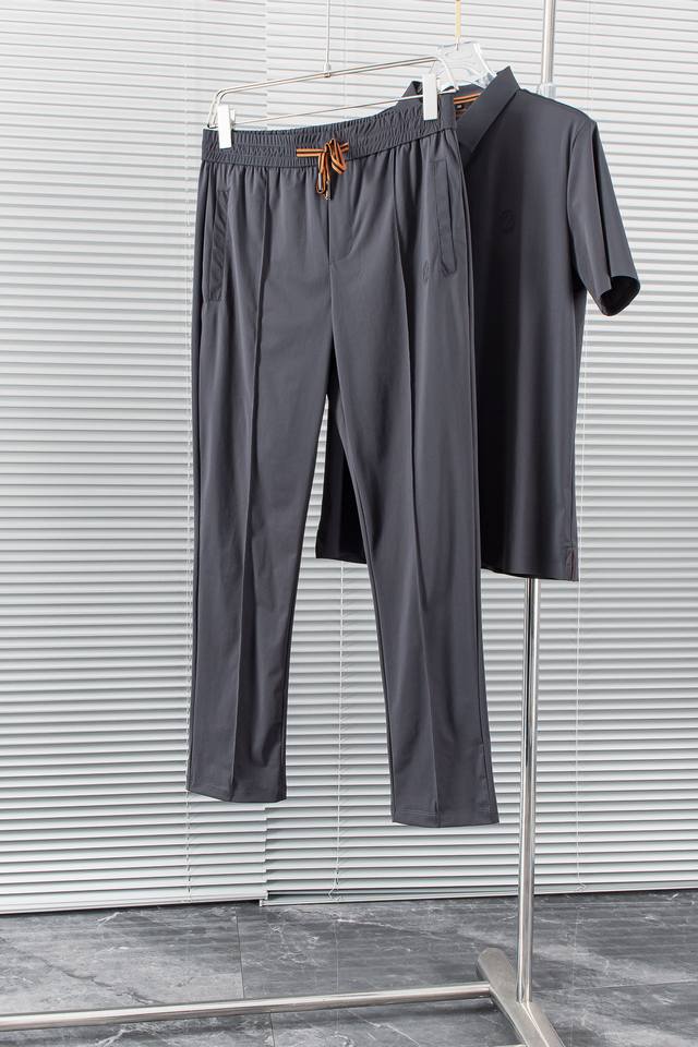 New# 杰尼亚**Zegna 24Ss春夏新品套装# Polo短袖+长裤 进口冰丝面料 手感和回弹性都很棒 摸起来很有肉感 给你轻盈舒适的穿着体验 不起球不掉